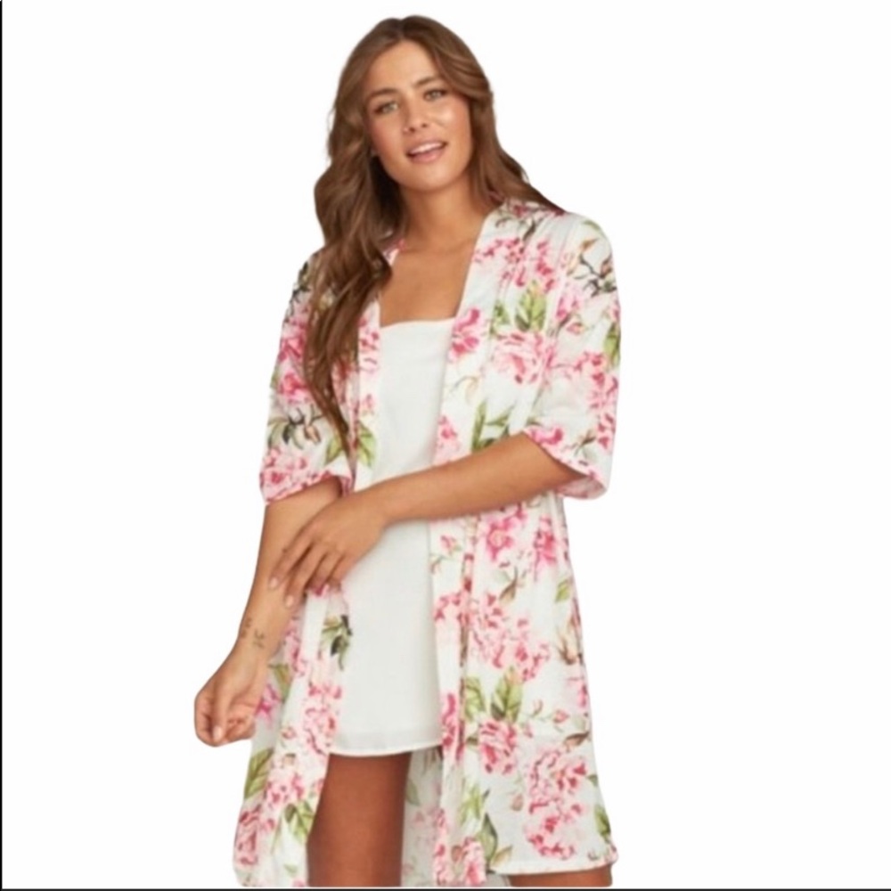 Show Me Your Mumu floral robe one size pink and white flowers